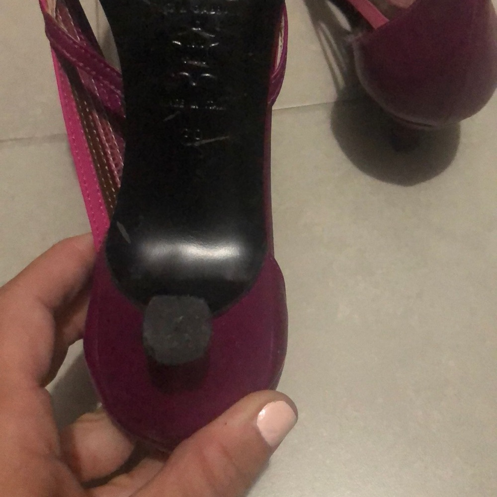 Shoe - Picture 6 of 7